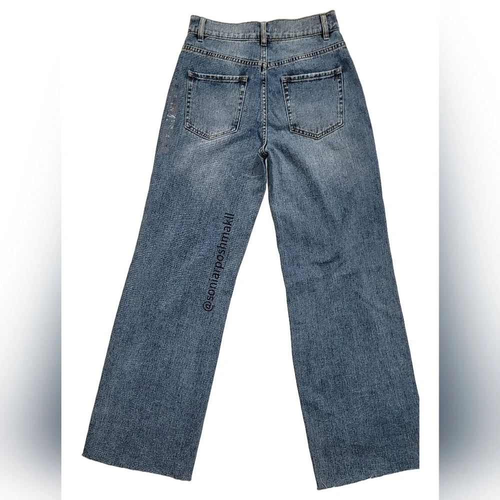 Women's Distressed Blue Jeans